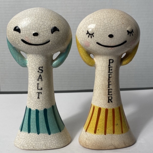 Vtg 6" Grinning Man & Lady Anthropomorphic Porcelain Salt & Pepper Shakers Japan - Picture 3 of 8